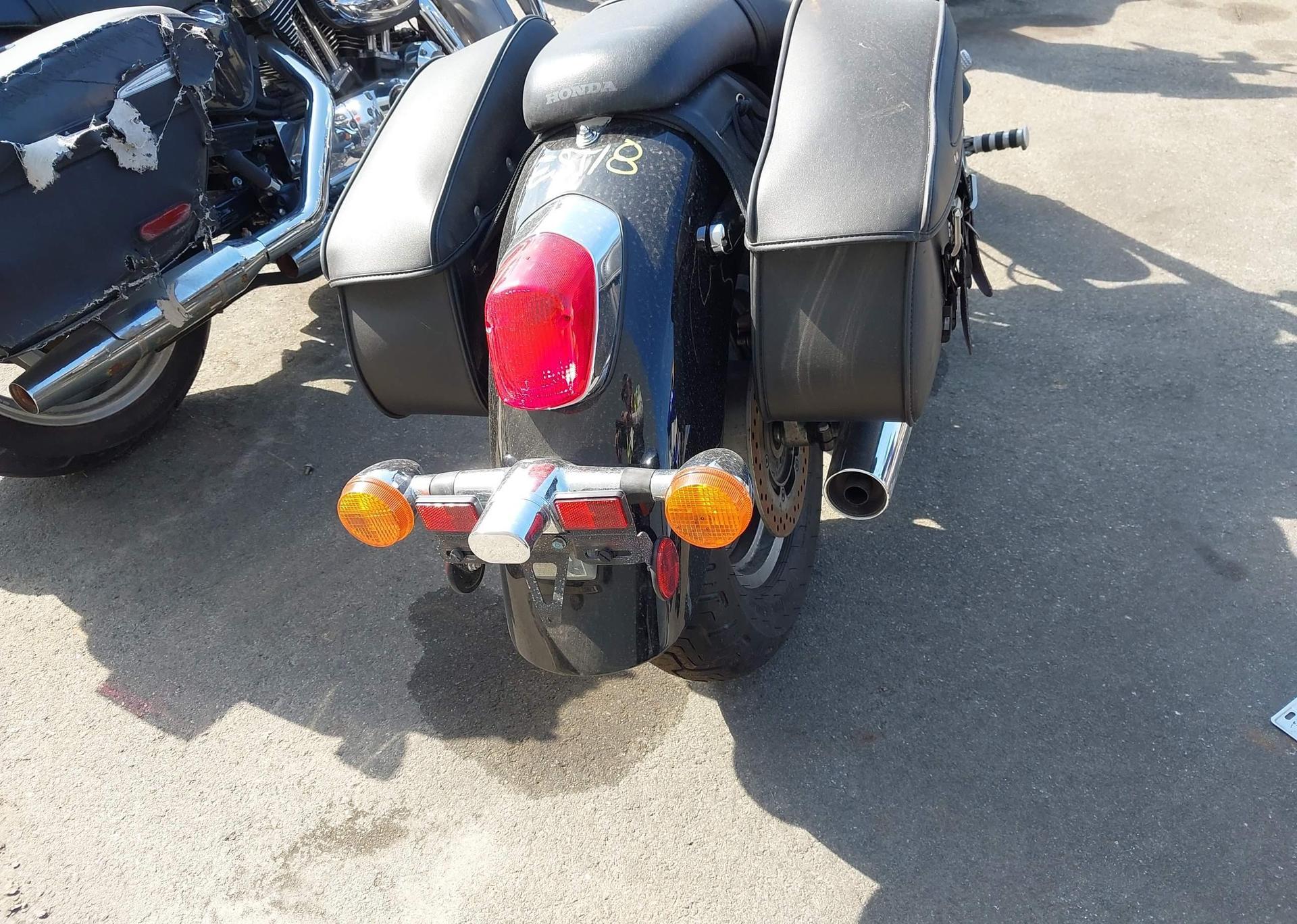 2001 HONDA VT1100 C2