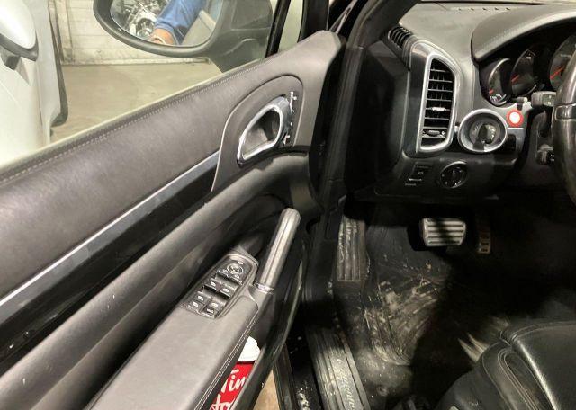 2011 PORSCHE CAYENNE S HYBRID