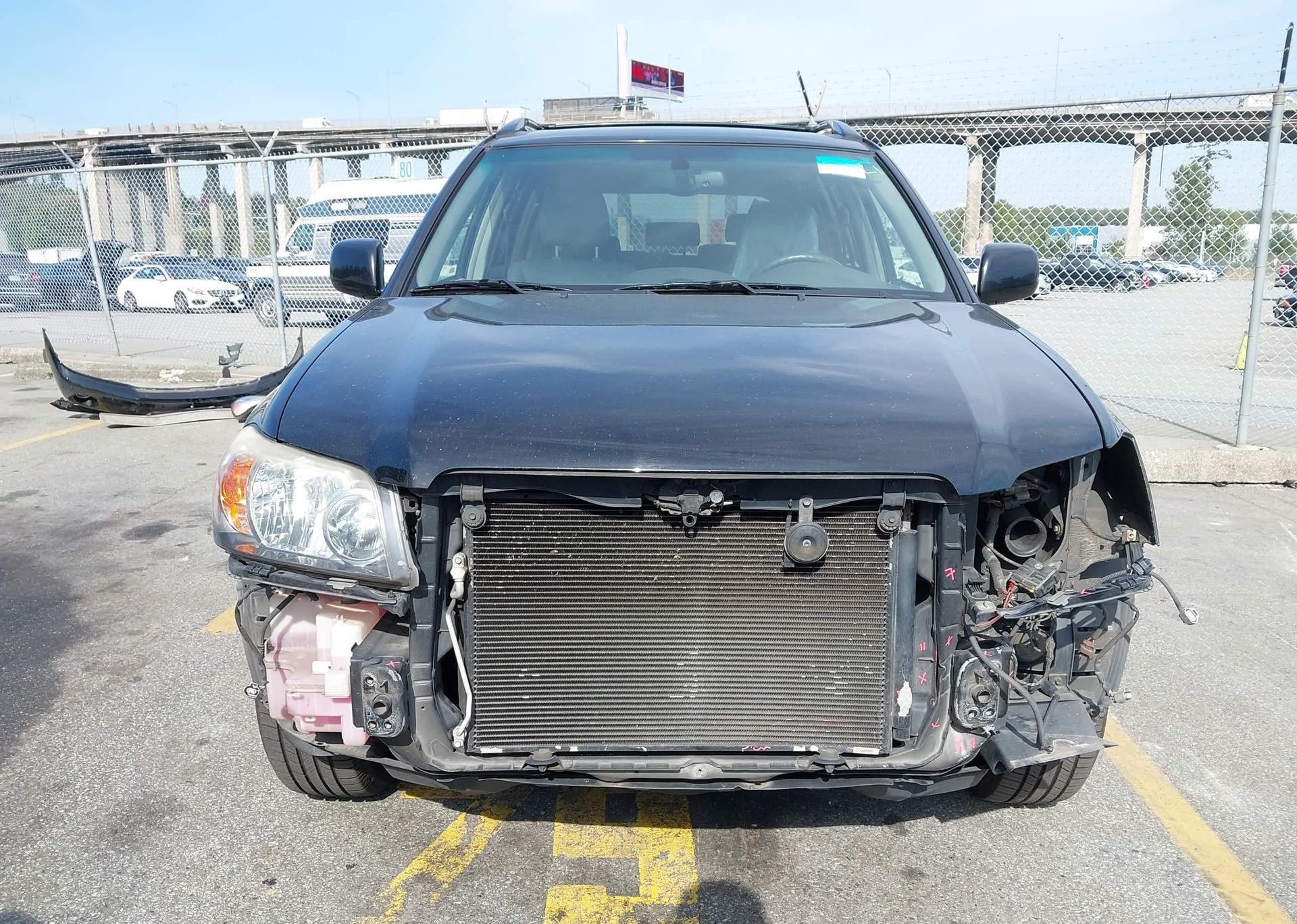2005 TOYOTA HIGHLANDER LIMITED