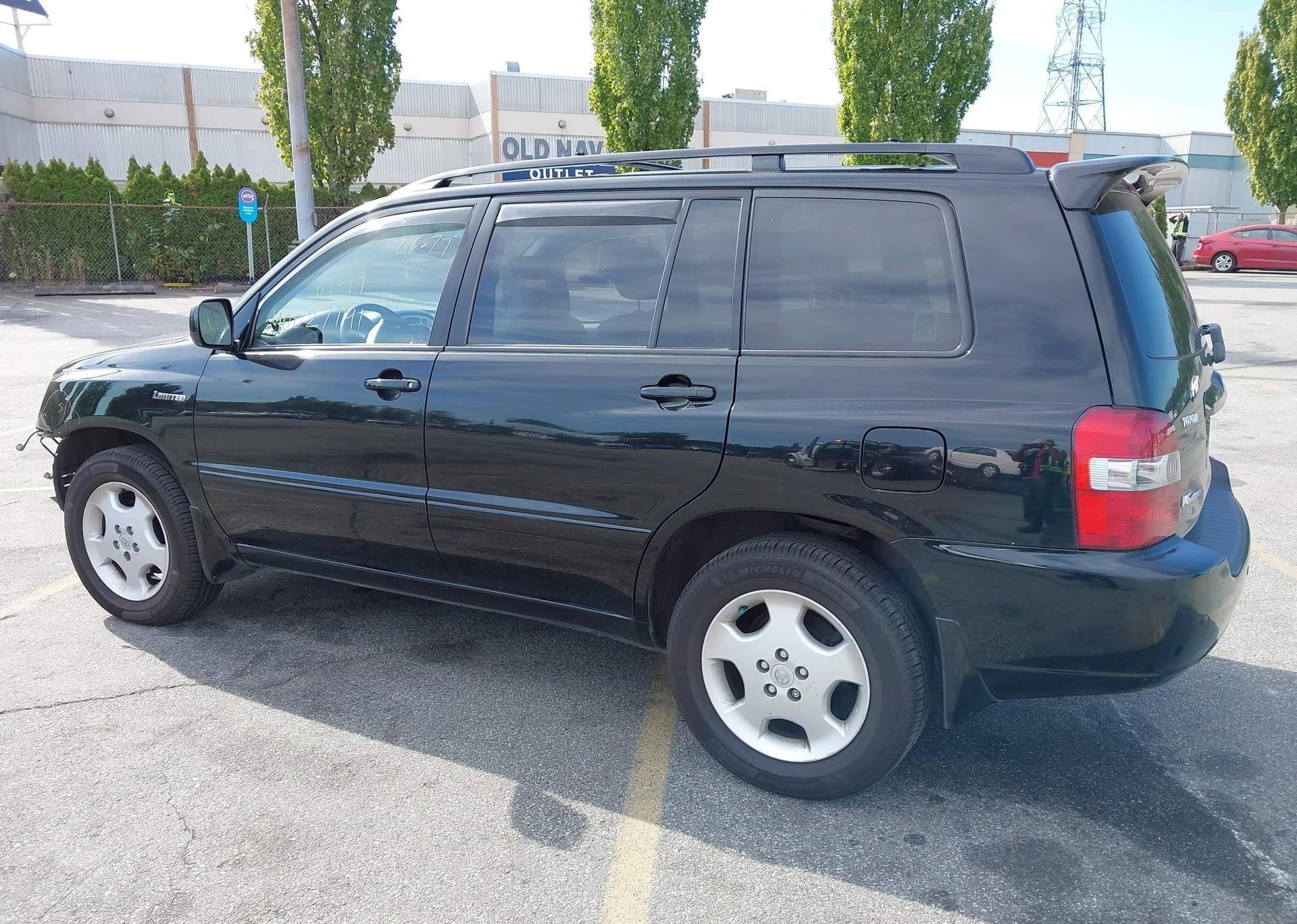 2005 TOYOTA HIGHLANDER LIMITED