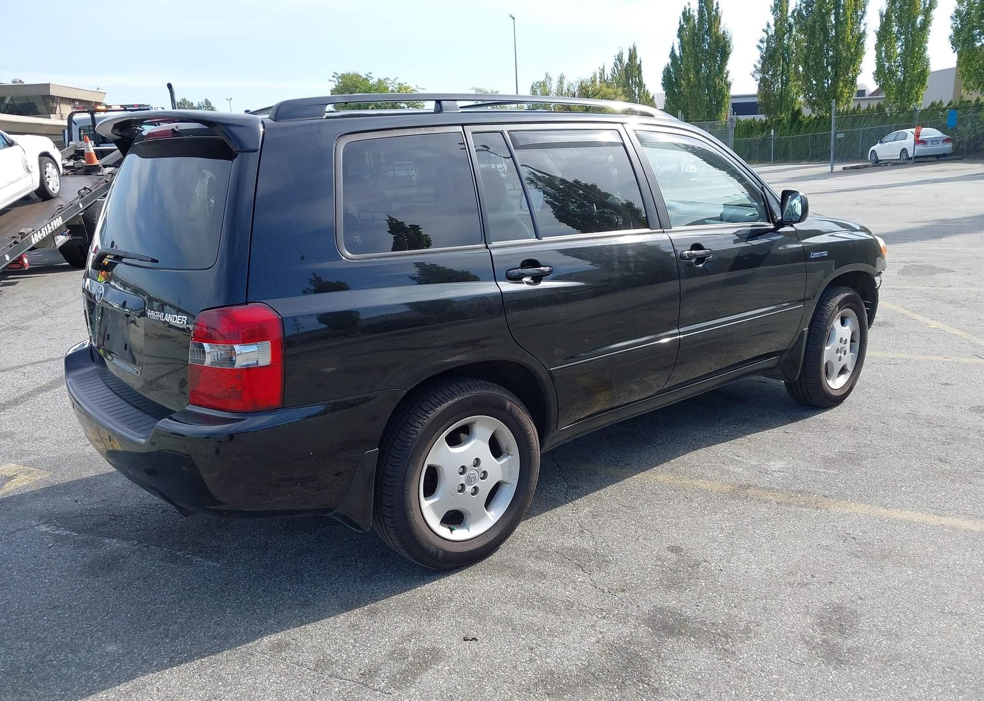 2005 TOYOTA HIGHLANDER LIMITED