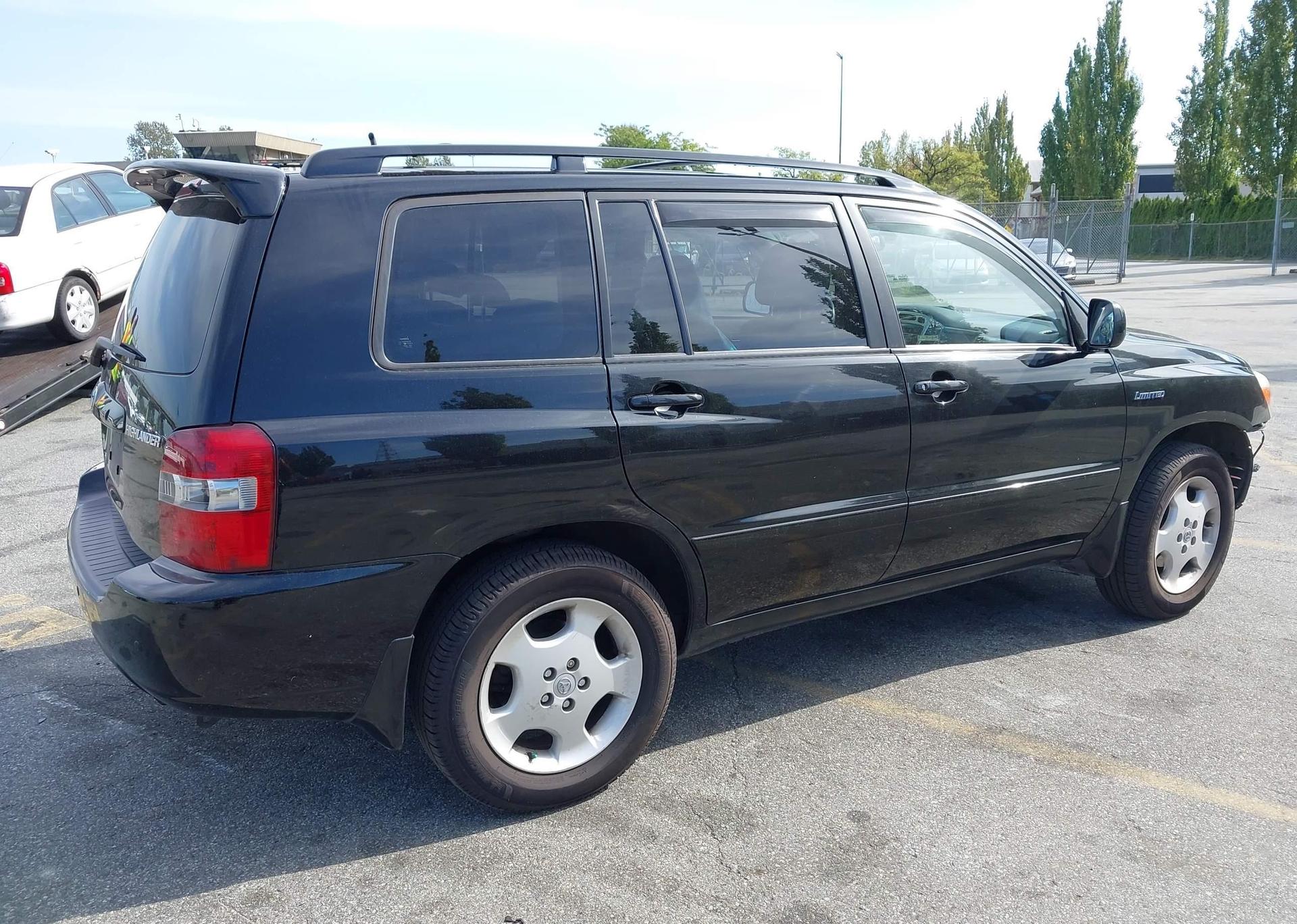 2005 TOYOTA HIGHLANDER LIMITED