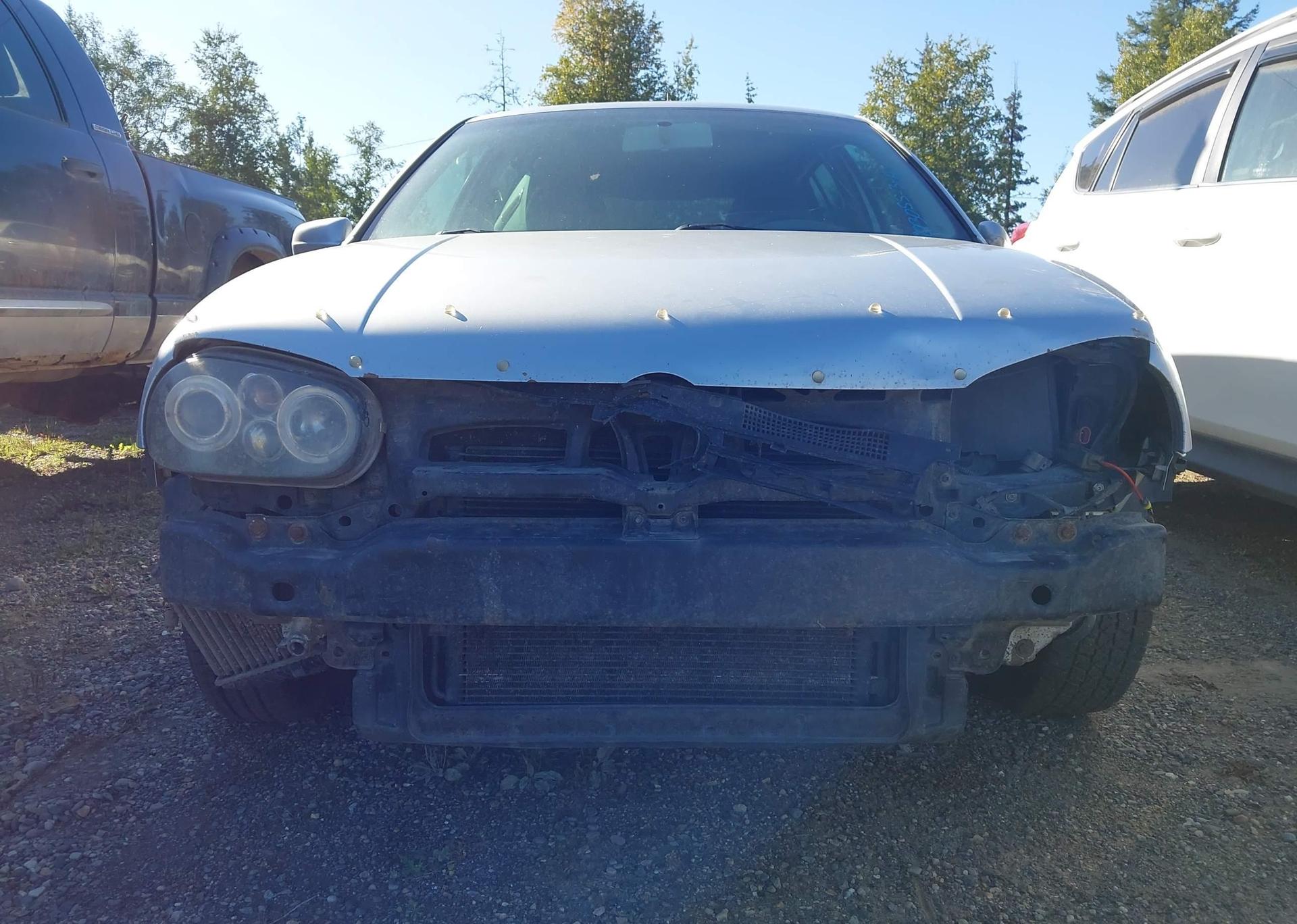 2001 VOLKSWAGEN GOLF