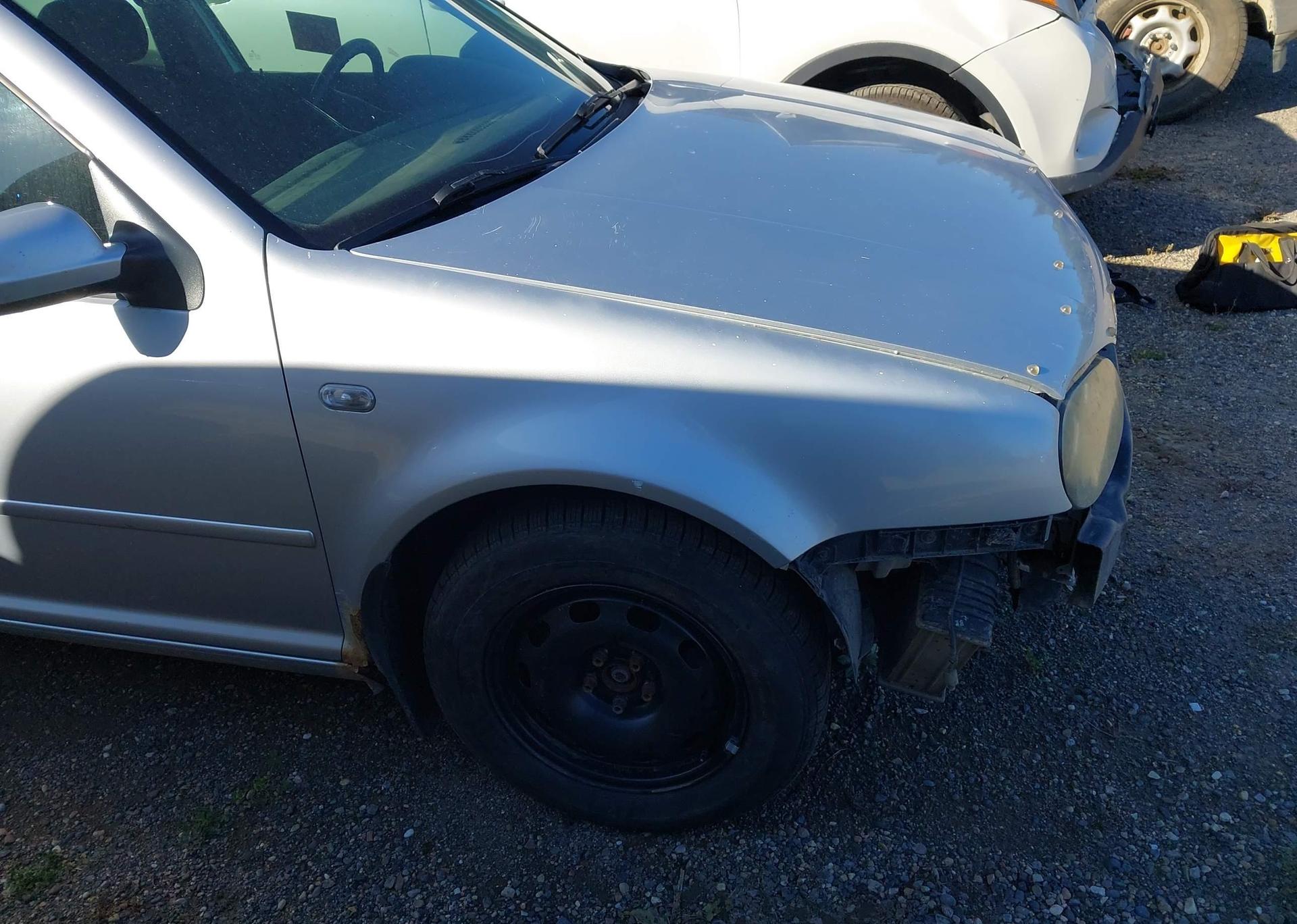2001 VOLKSWAGEN GOLF