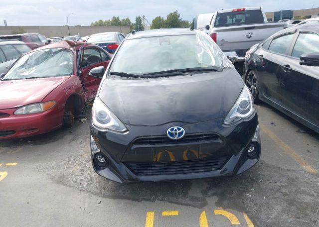 2016 TOYOTA Prius c