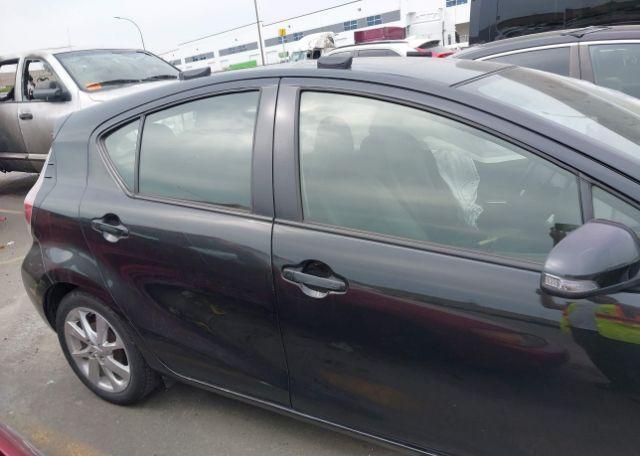 2016 TOYOTA Prius c