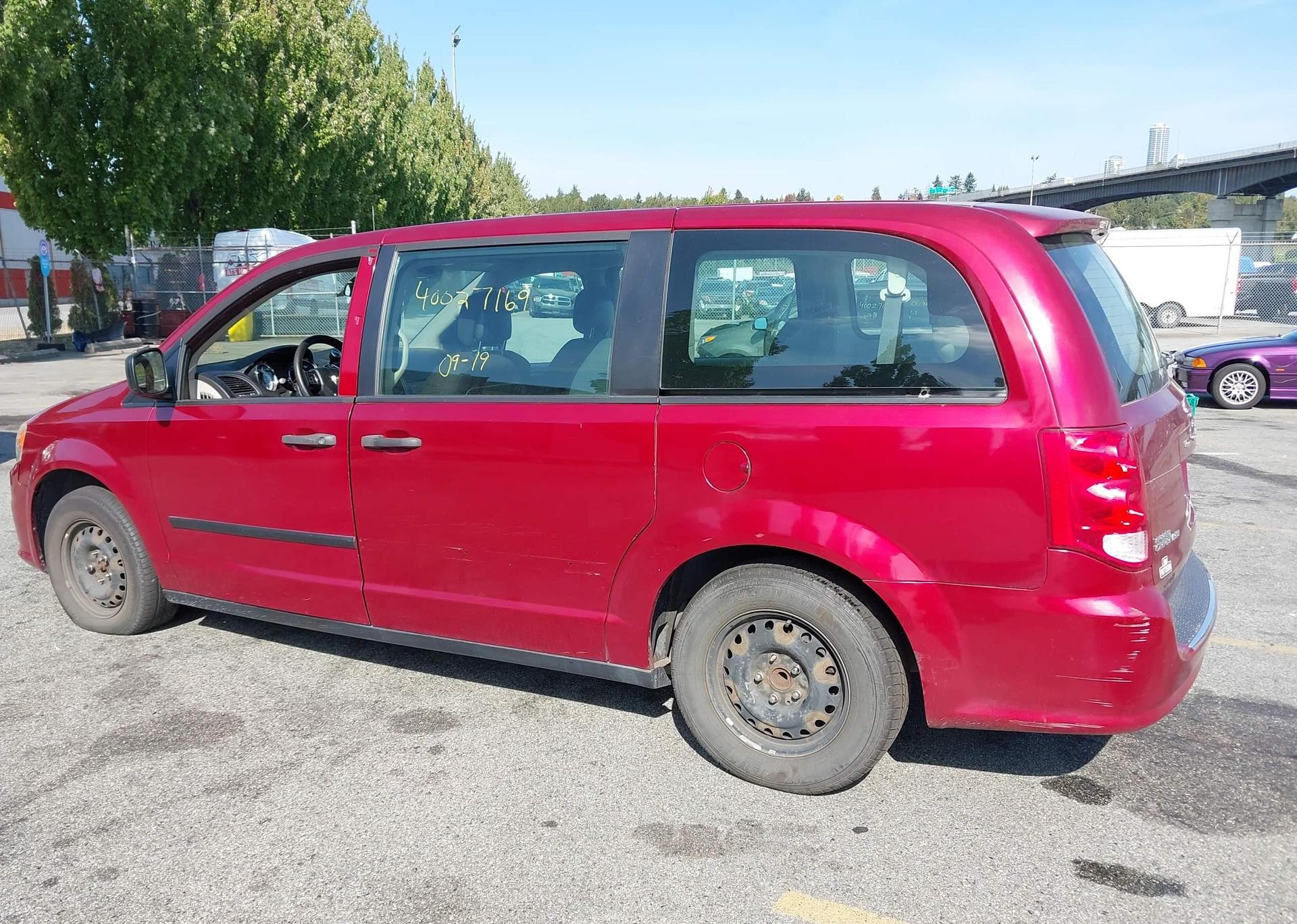 2011 DODGE GRAND CARAVAN EXPRESS