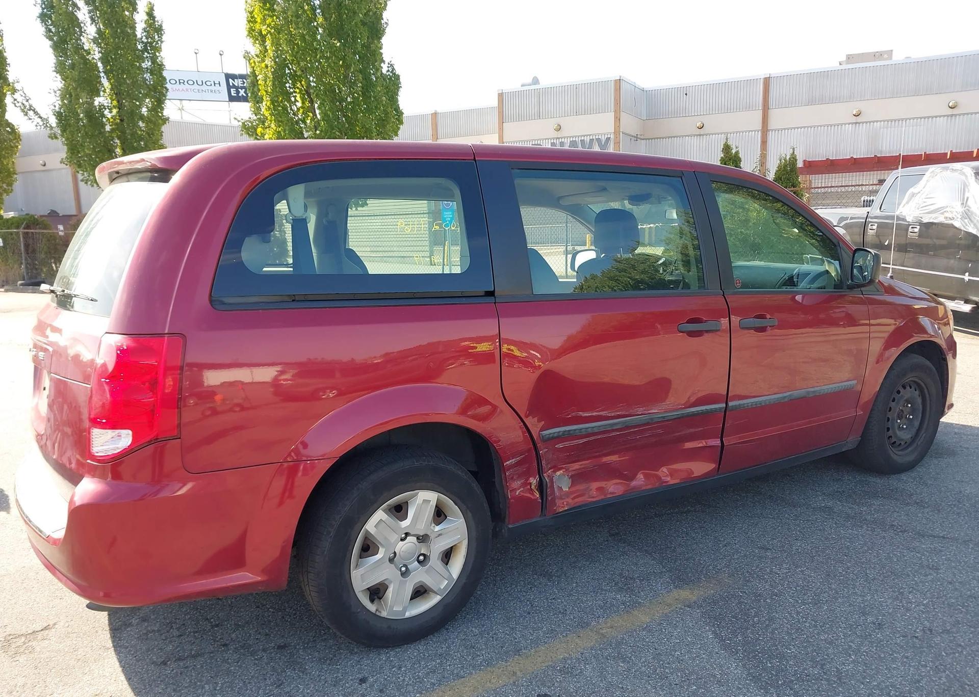 2011 DODGE GRAND CARAVAN EXPRESS