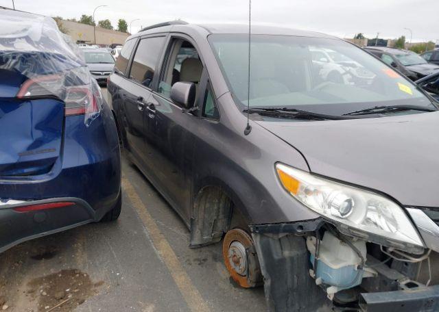 2012 TOYOTA SIENNA LE