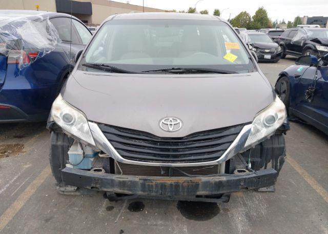 2012 TOYOTA SIENNA LE