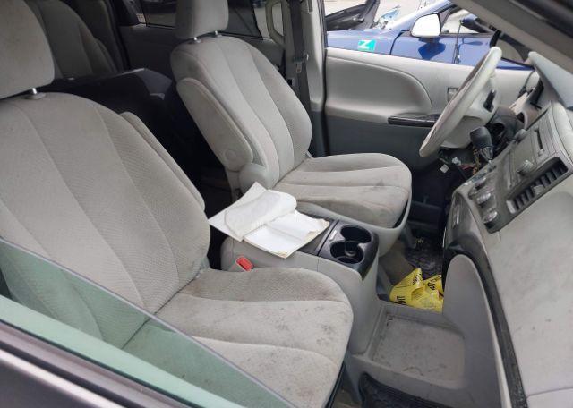 2012 TOYOTA SIENNA LE