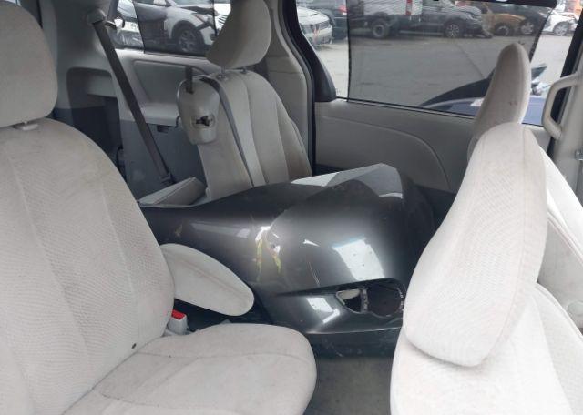 2012 TOYOTA SIENNA LE