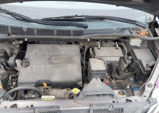 2012 TOYOTA SIENNA LE