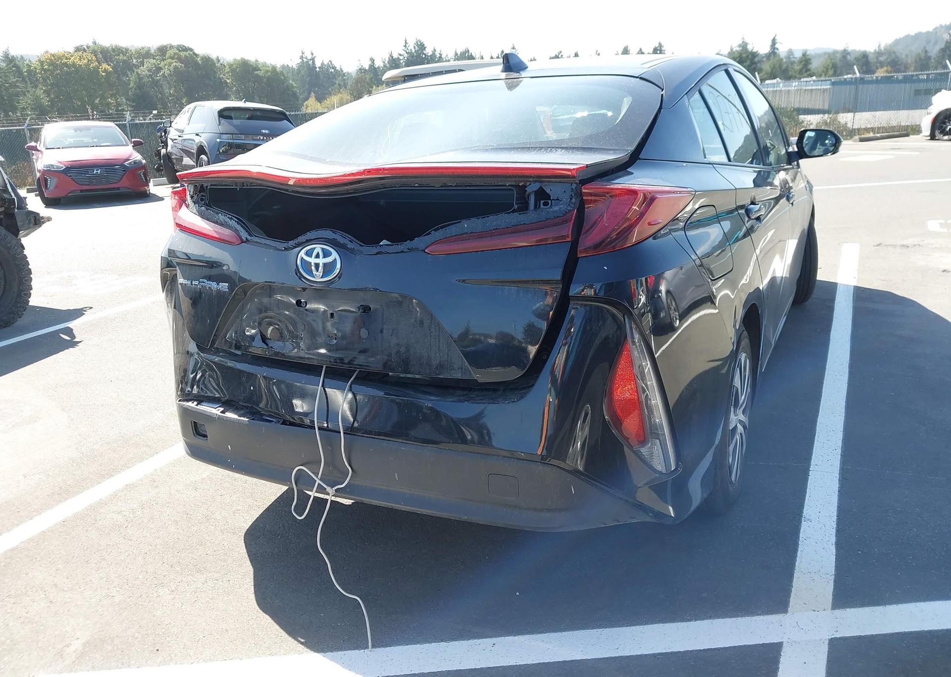 2020 TOYOTA PRIUS