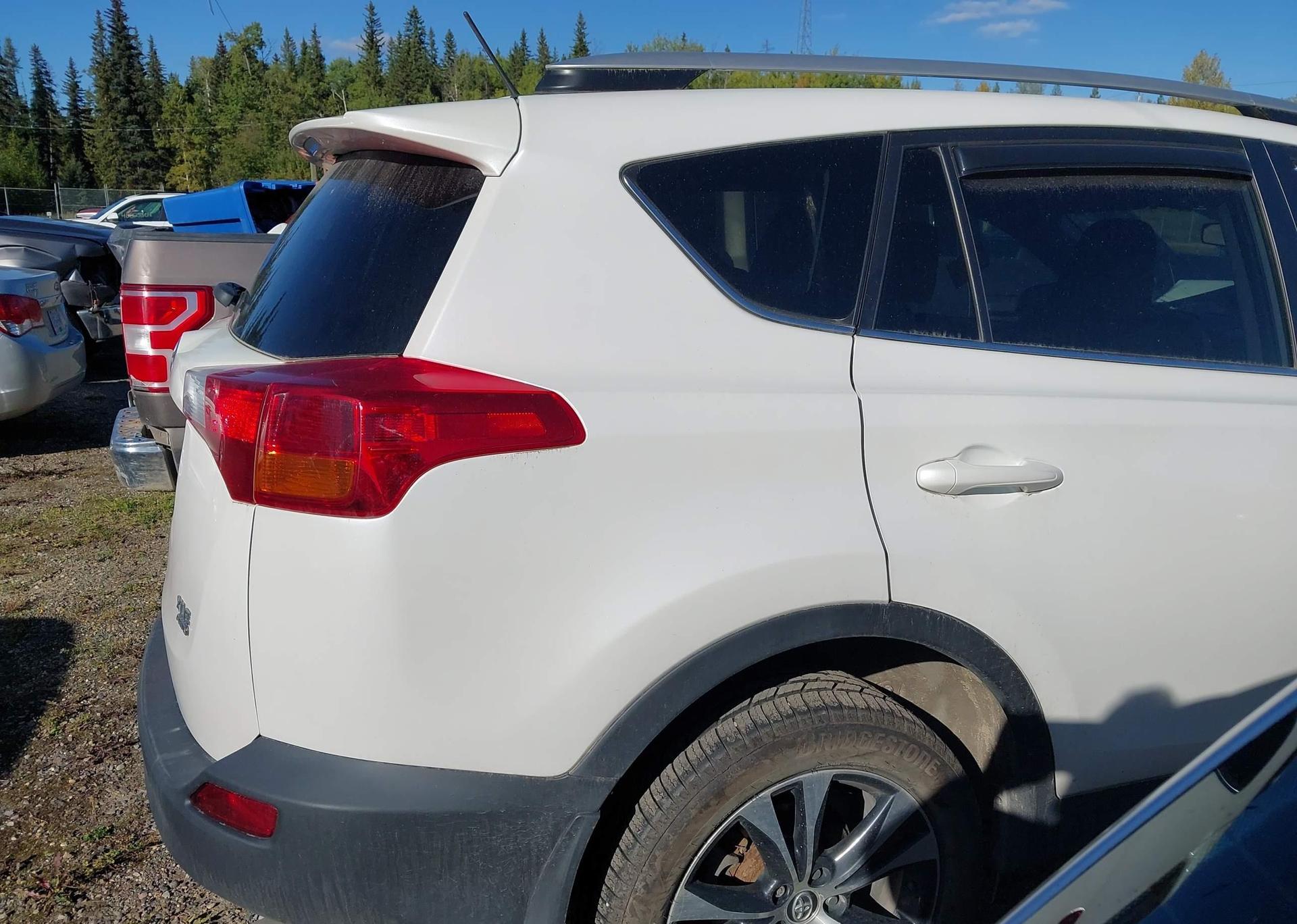2015 TOYOTA RAV4