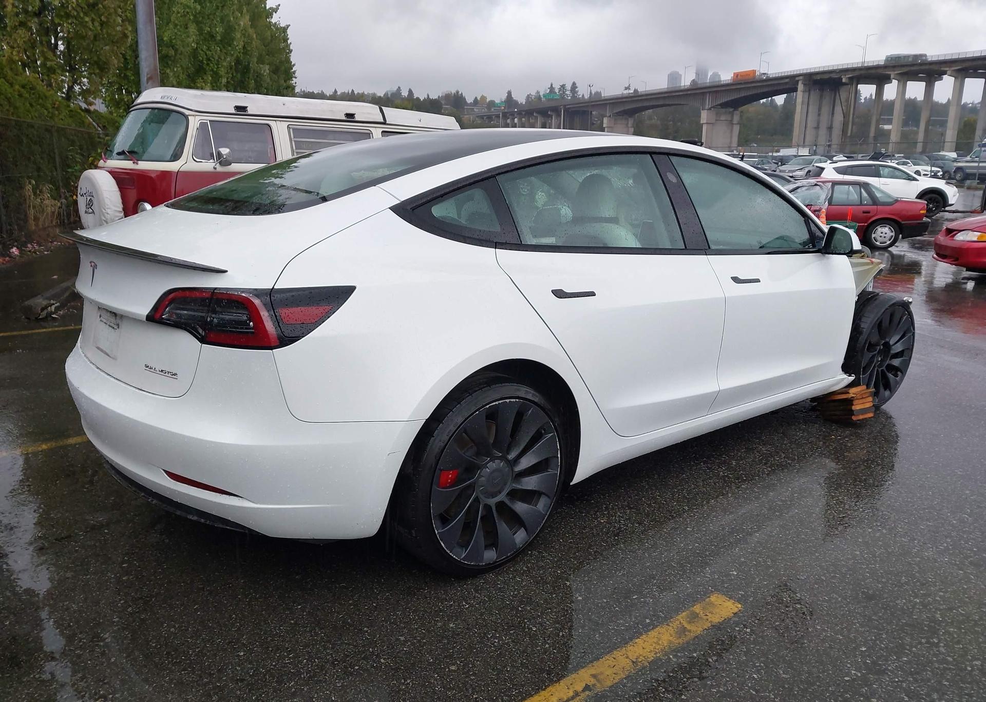 2023 TESLA MODEL 3