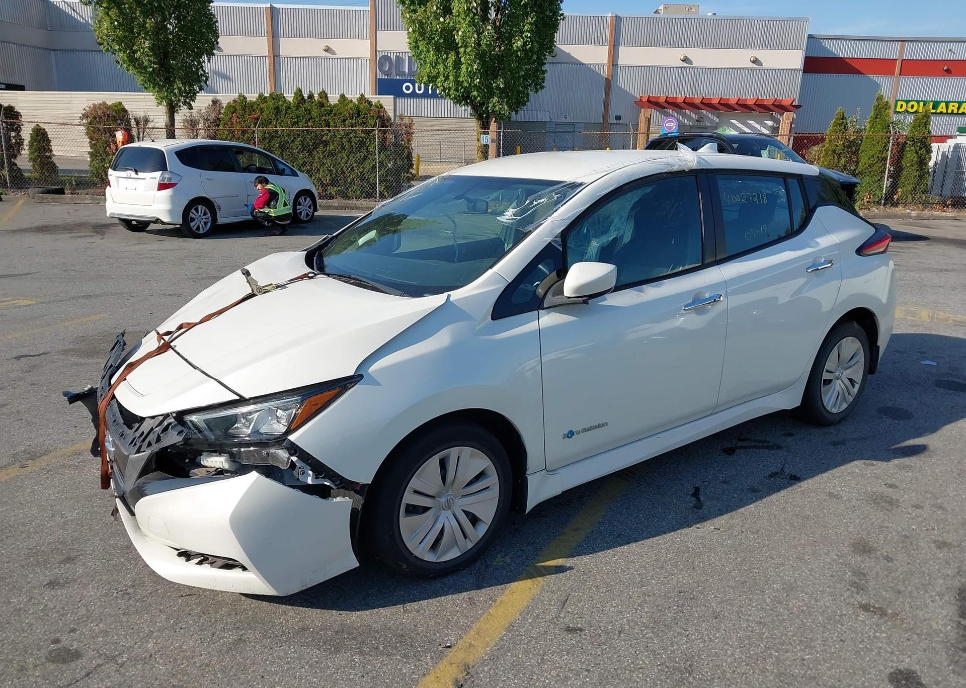 2018 NISSAN LEAF