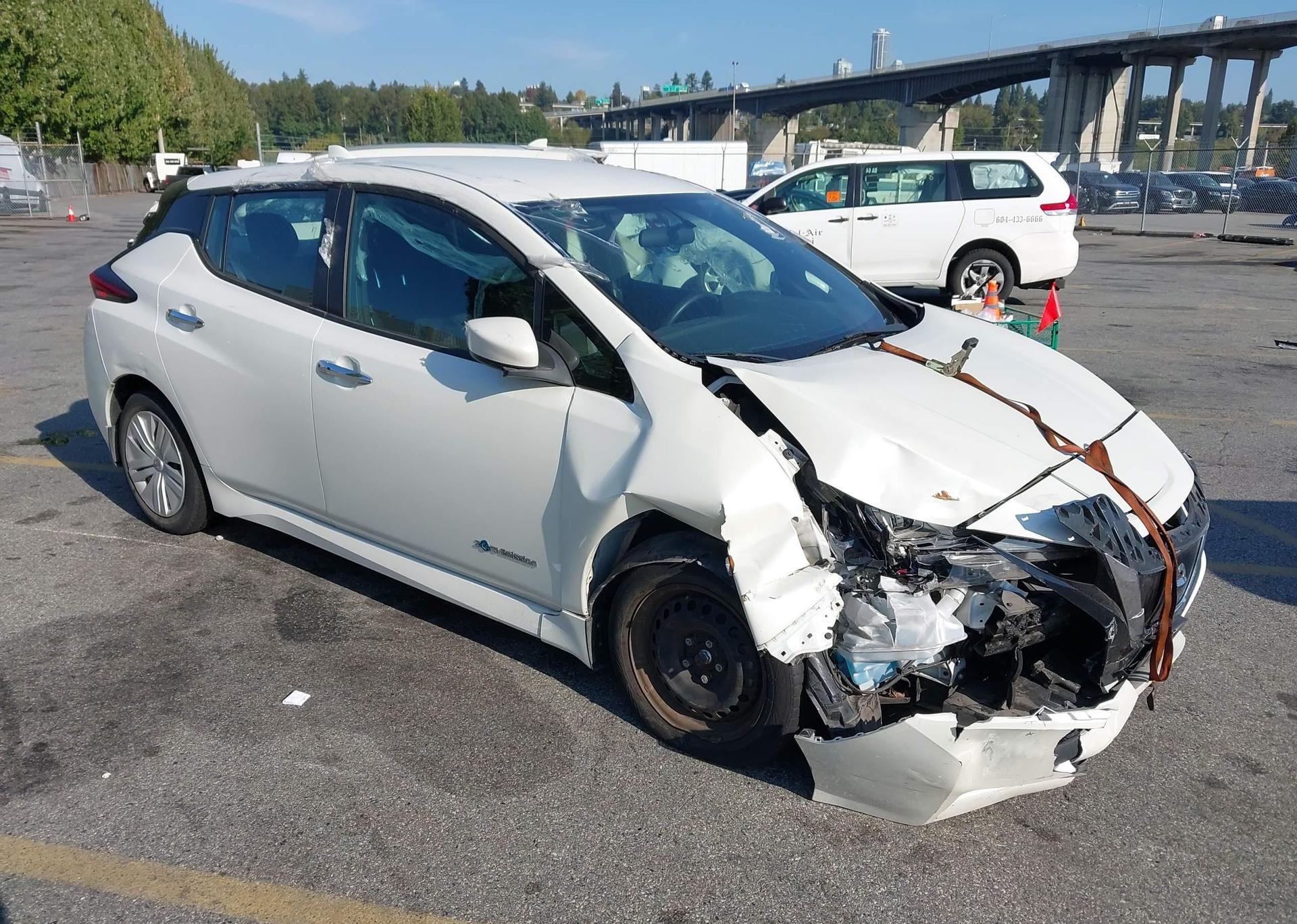 2018 NISSAN LEAF