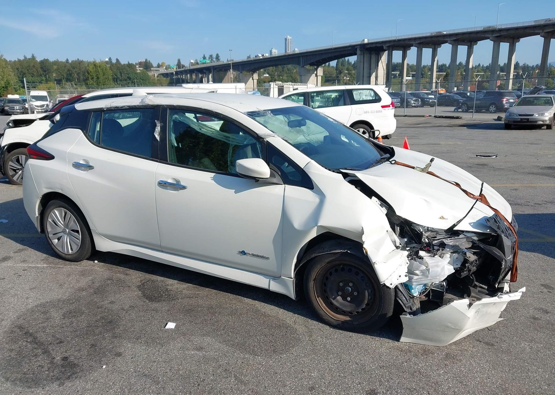 2018 NISSAN LEAF