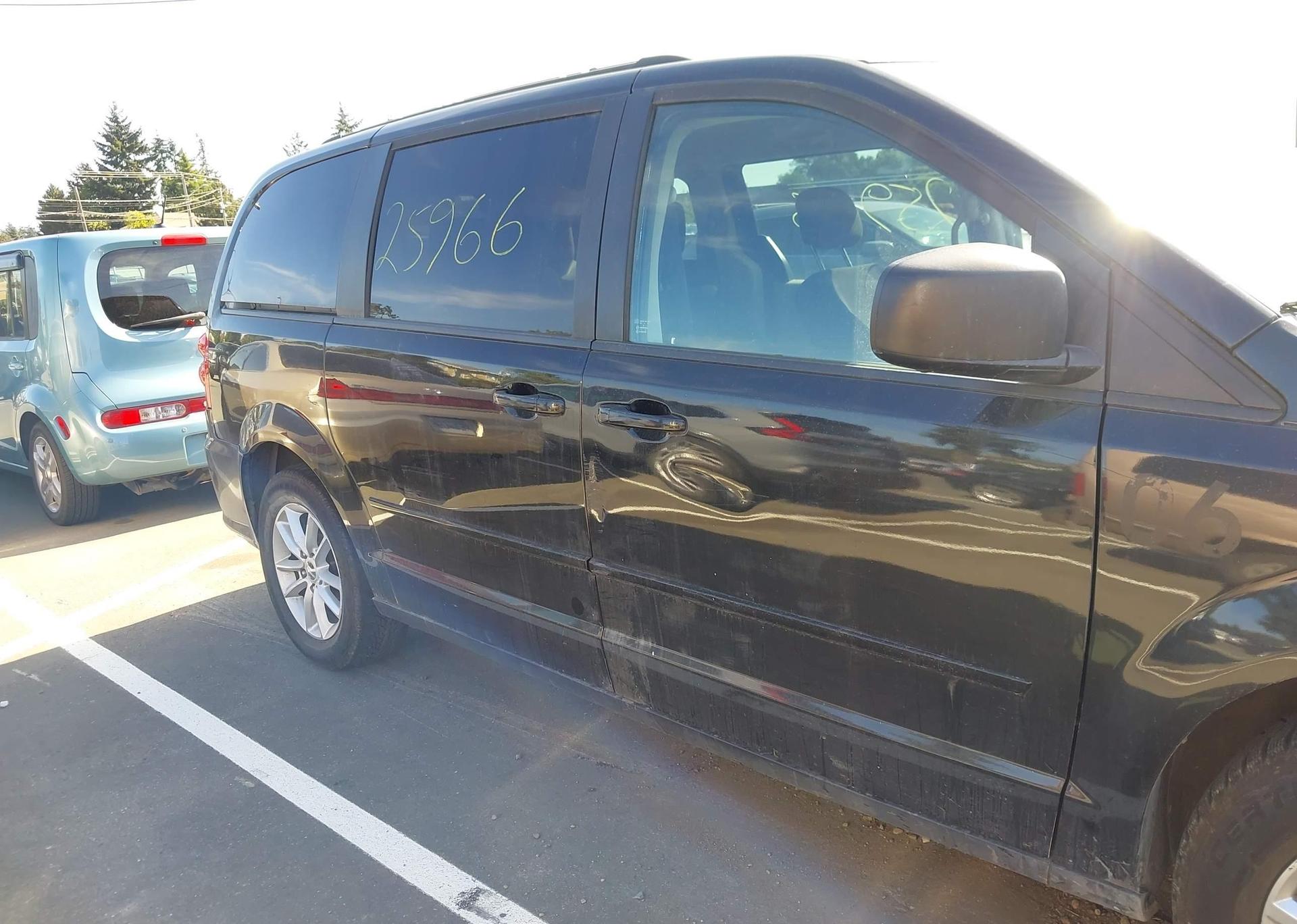 2016 DODGE GRAND CARAVAN SE