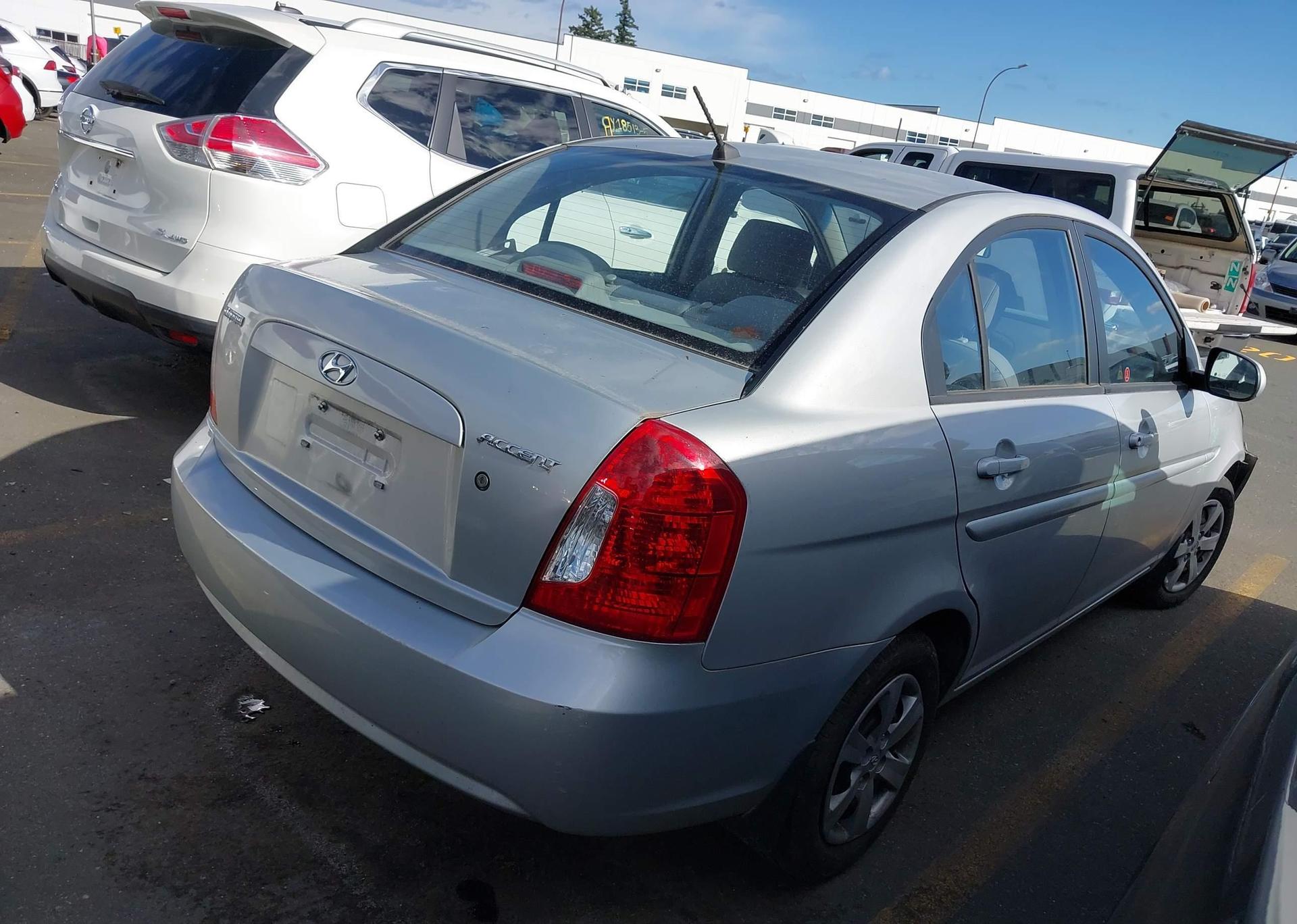 2010 HYUNDAI ACCENT GLS