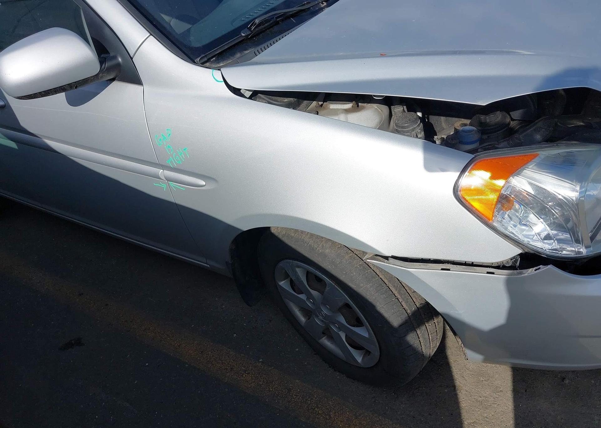 2010 HYUNDAI ACCENT GLS
