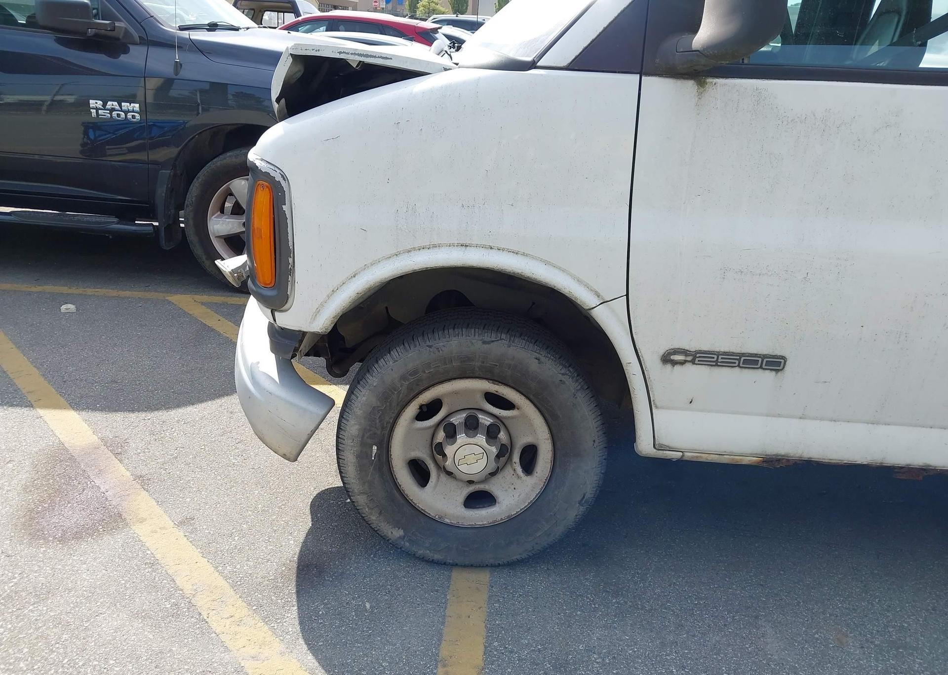 2001 CHEVROLET EXPRESS G2500