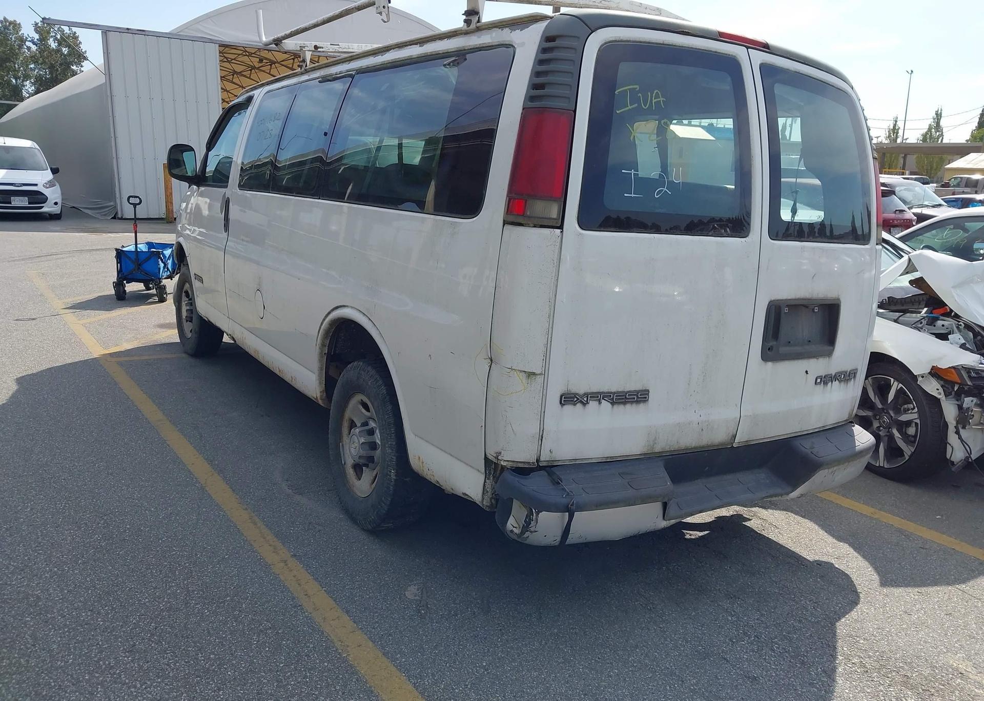 2001 CHEVROLET EXPRESS G2500