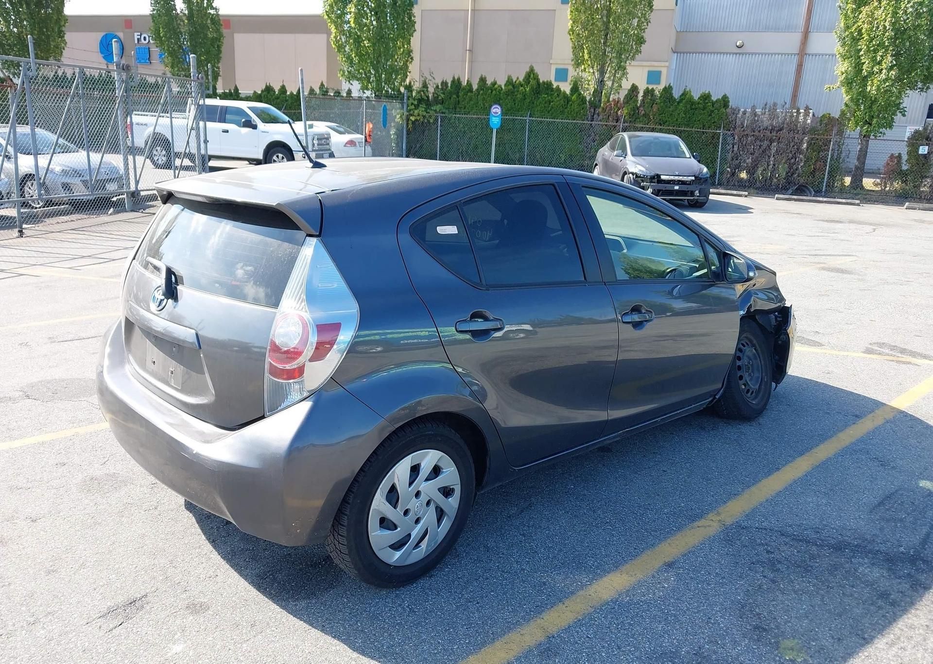 2014 TOYOTA PRIUS
