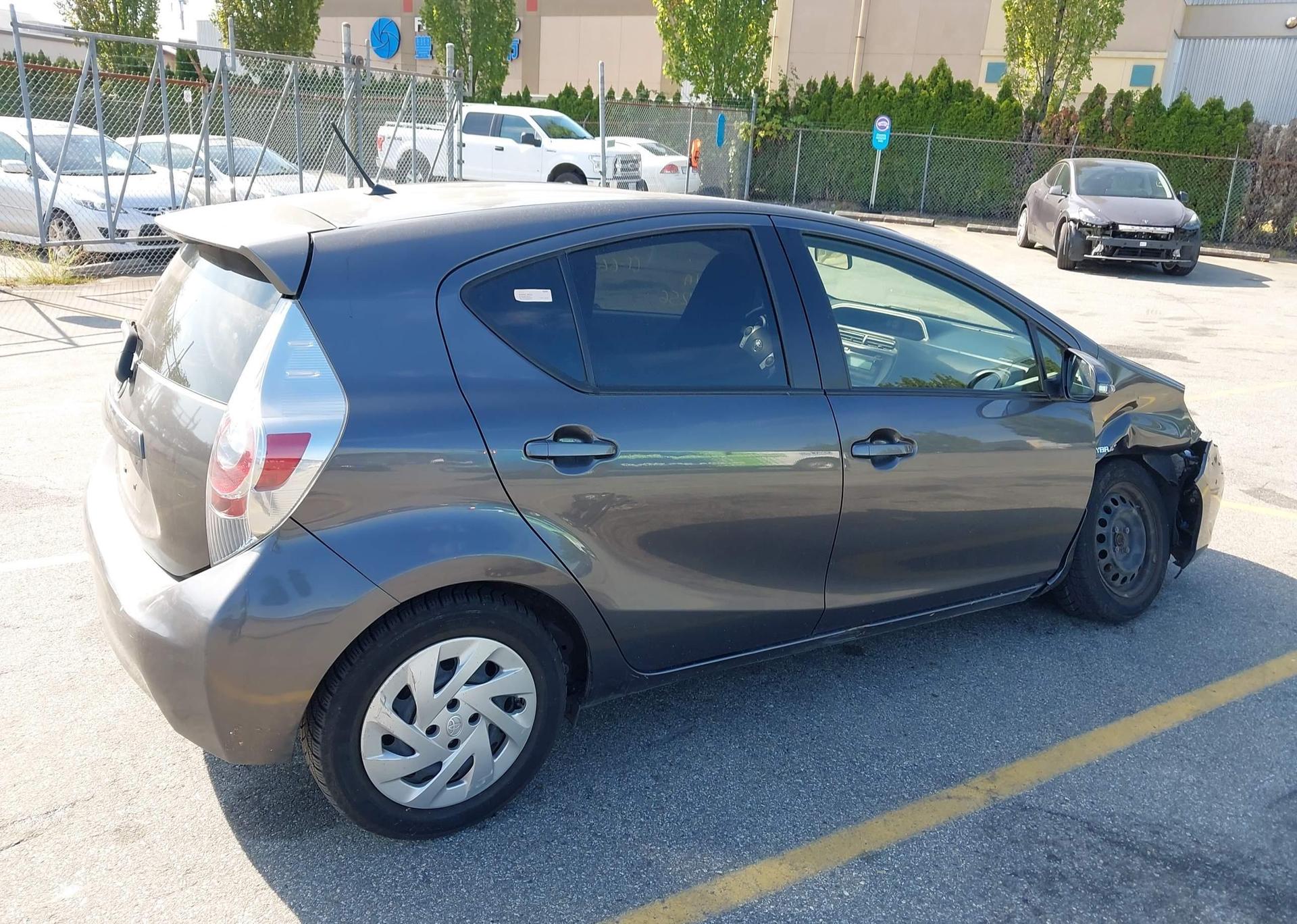 2014 TOYOTA PRIUS