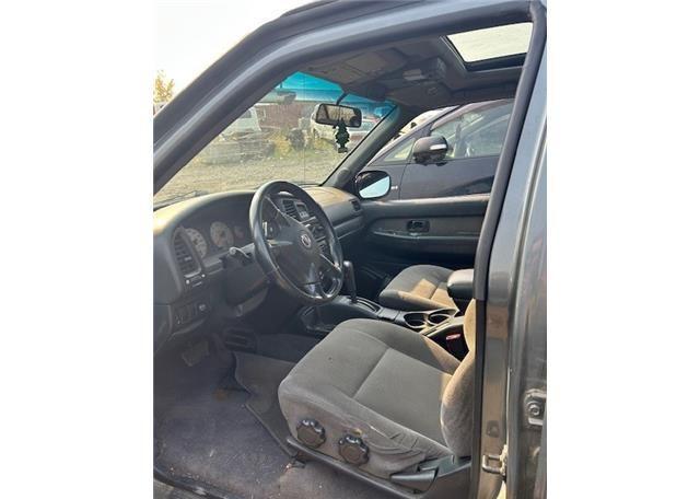 2004 NISSAN PATHFINDER LE
