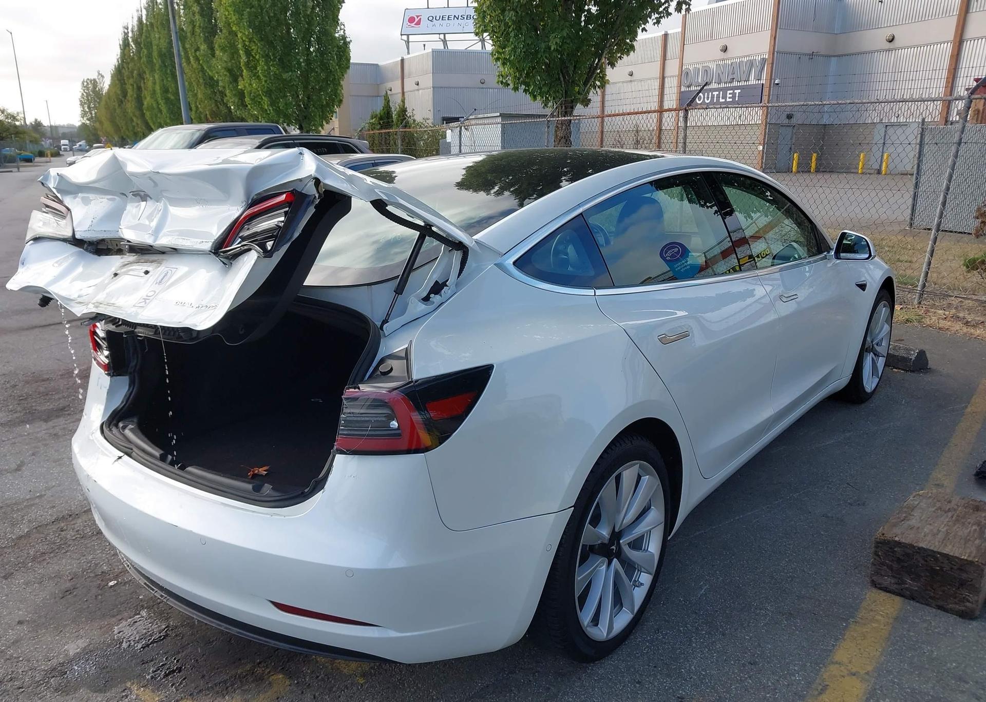 2020 TESLA MODEL 3