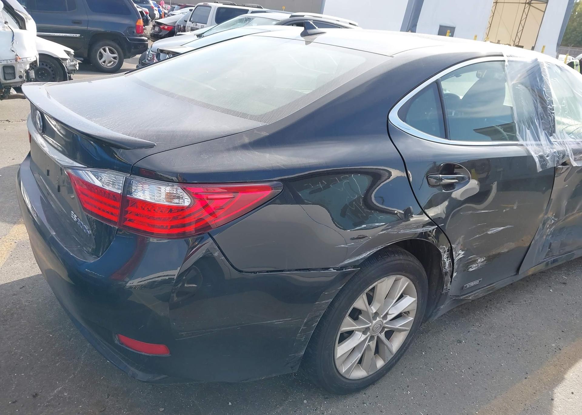 2013 LEXUS ES 300H