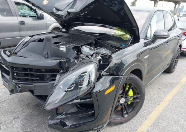 2024 PORSCHE CAYENNE E-HYBRID