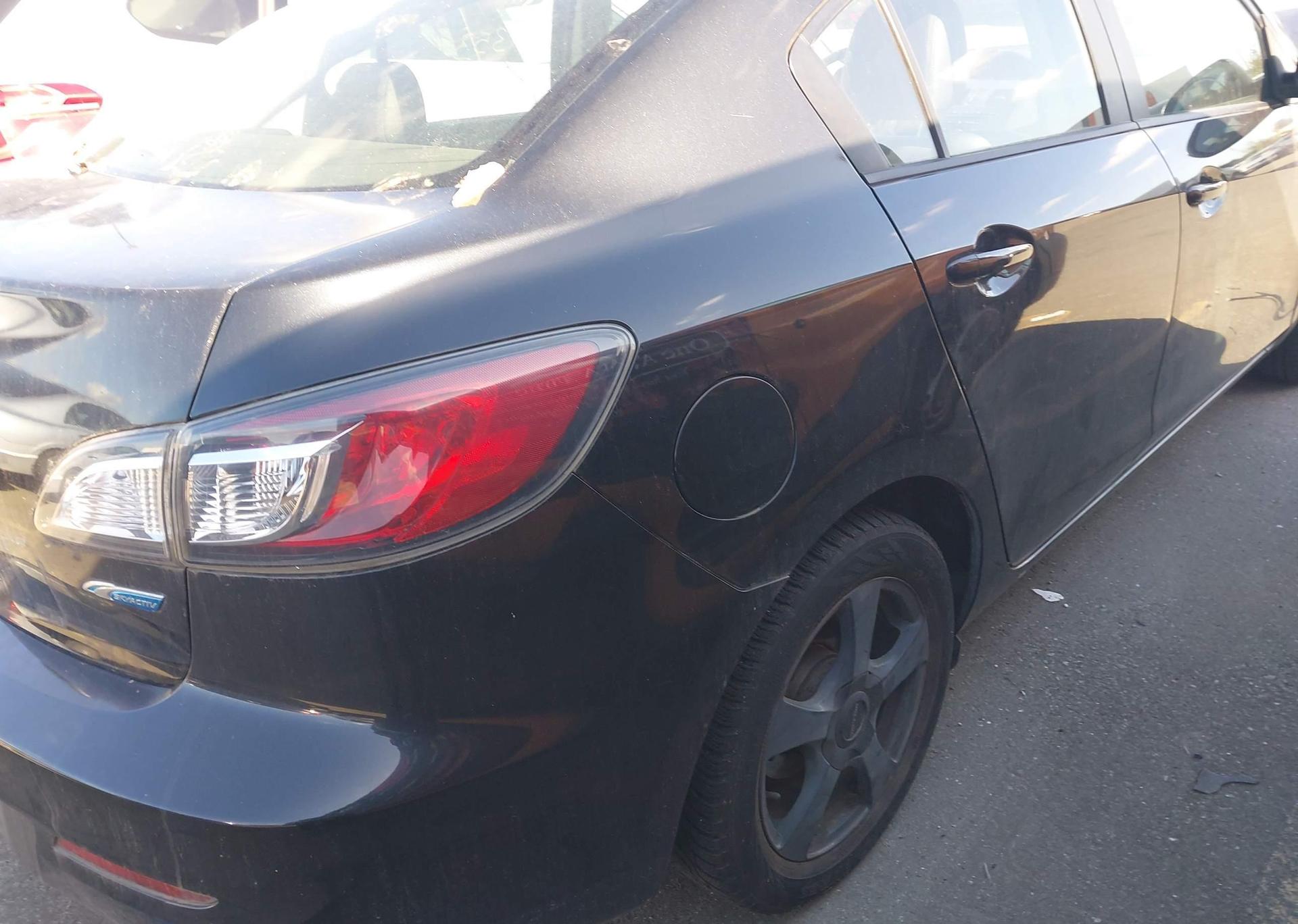2012 MAZDA 3 I