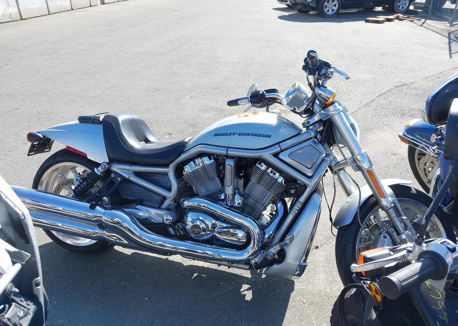 2012 HARLEY-DAVIDSON VRSCDXA ANNIVERSARY