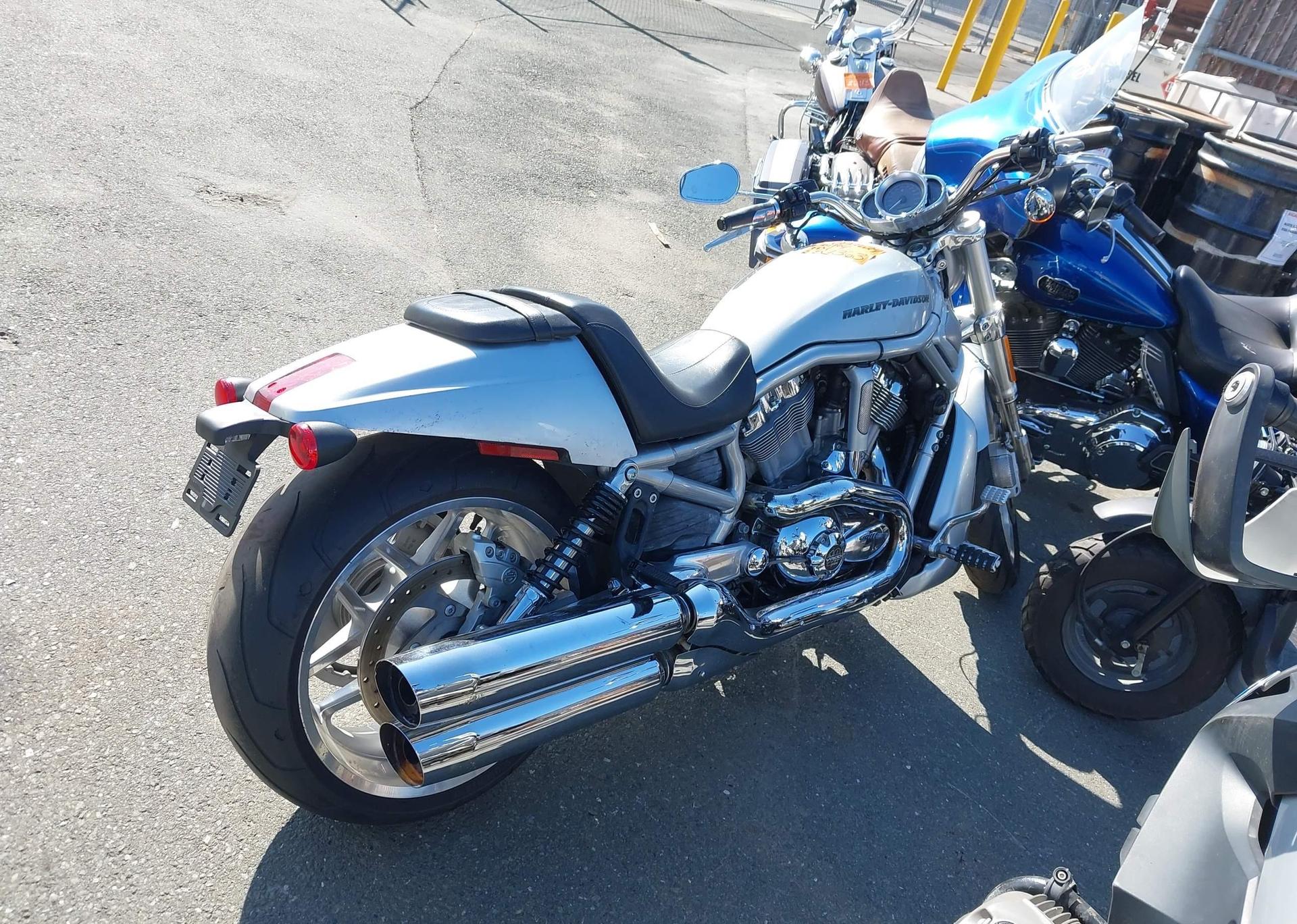 2012 HARLEY-DAVIDSON VRSCDXA ANNIVERSARY