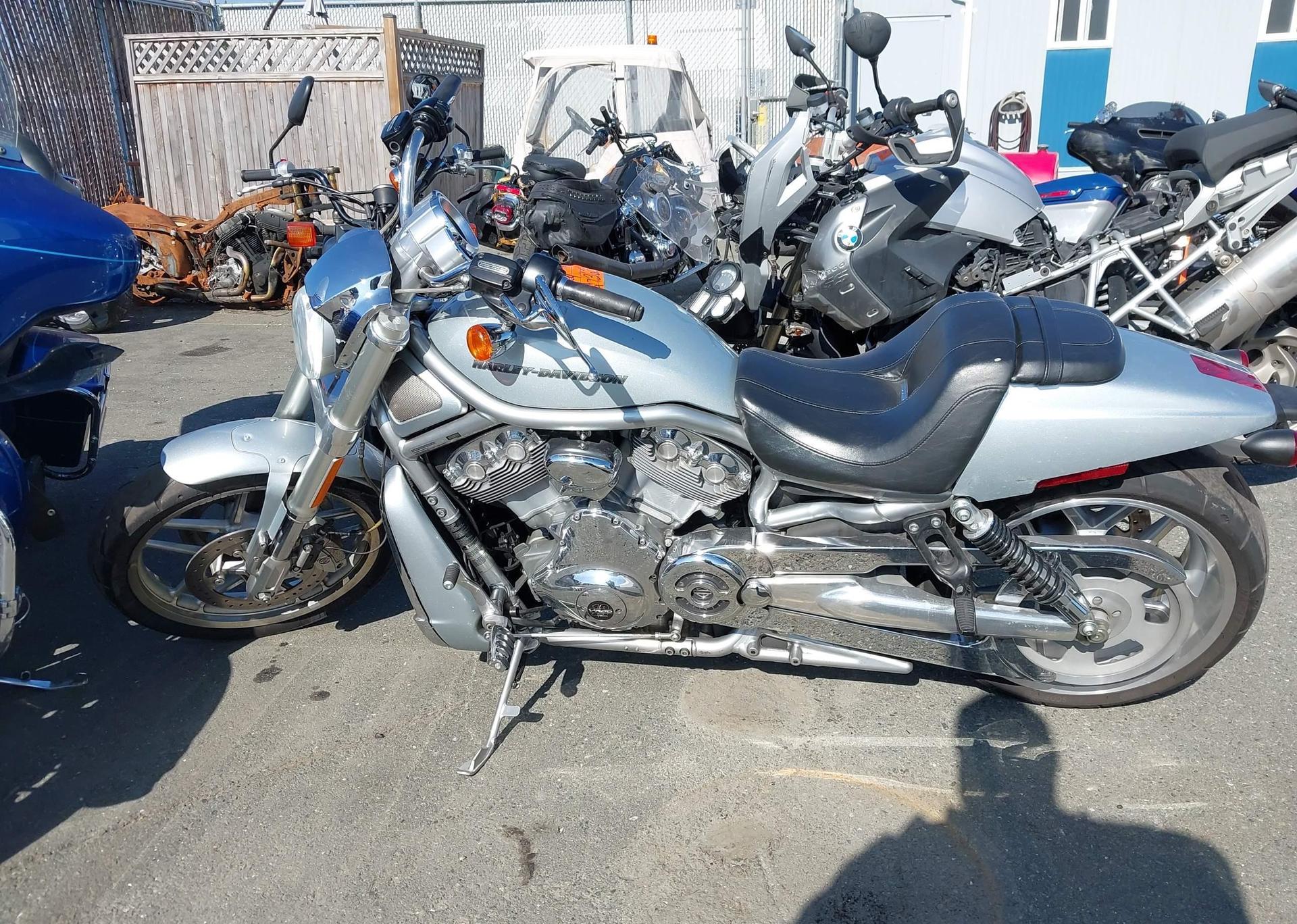 2012 HARLEY-DAVIDSON VRSCDXA ANNIVERSARY