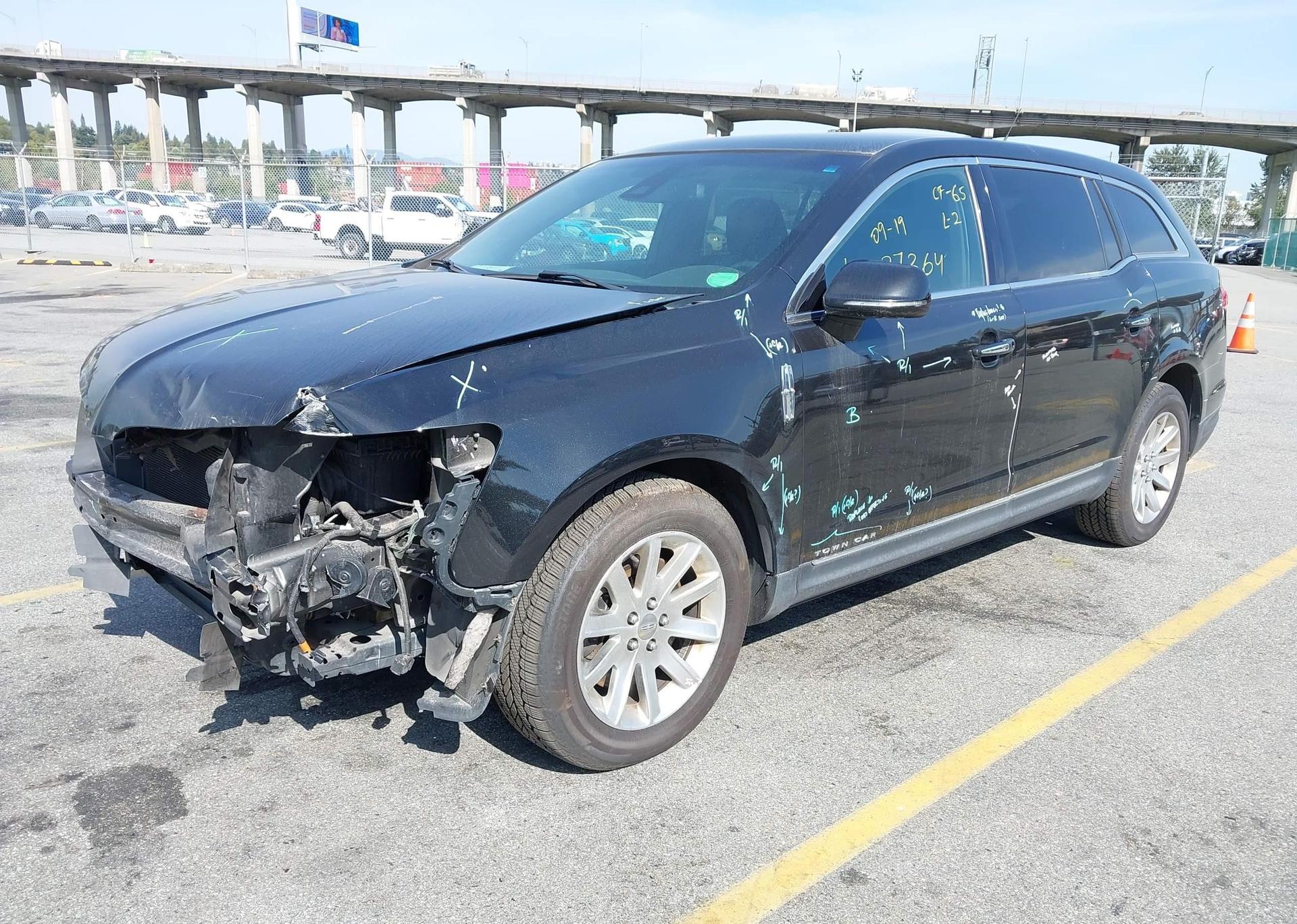 2014 LINCOLN MKT
