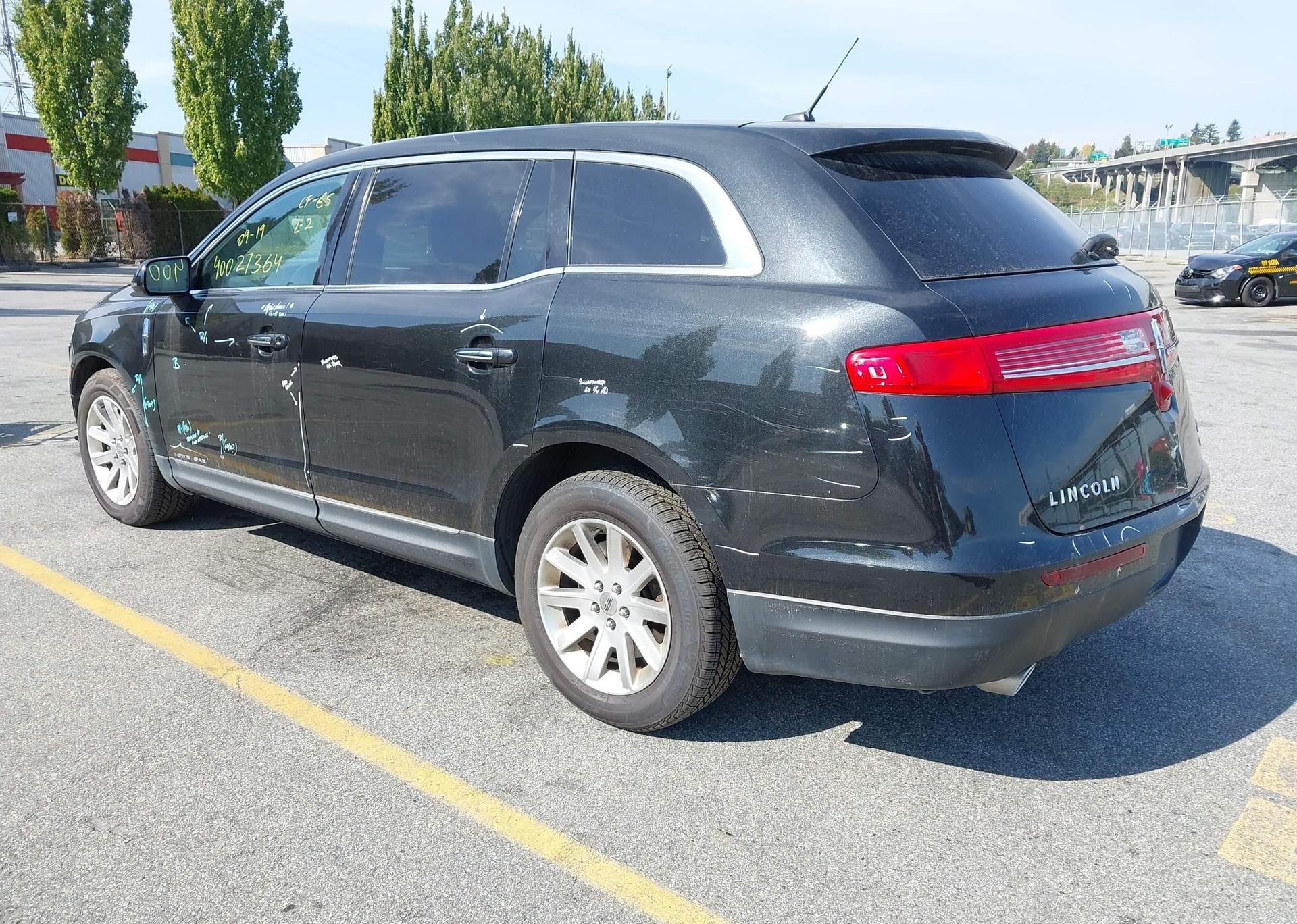 2014 LINCOLN MKT
