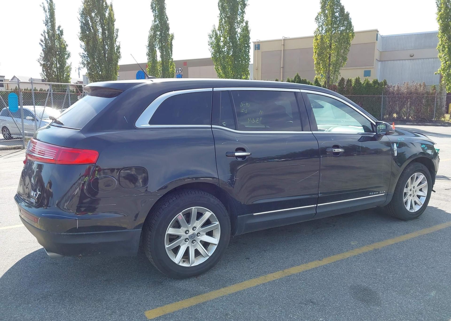 2014 LINCOLN MKT