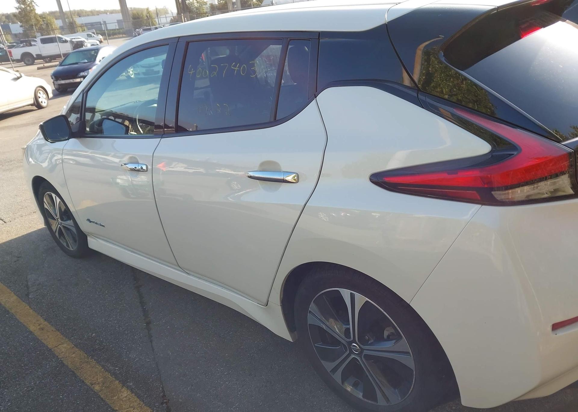 2018 NISSAN LEAF