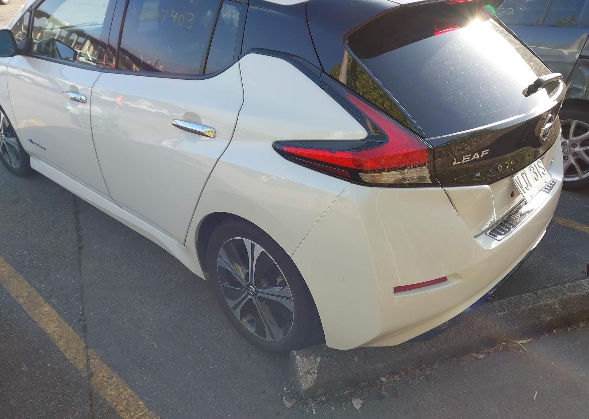2018 NISSAN LEAF