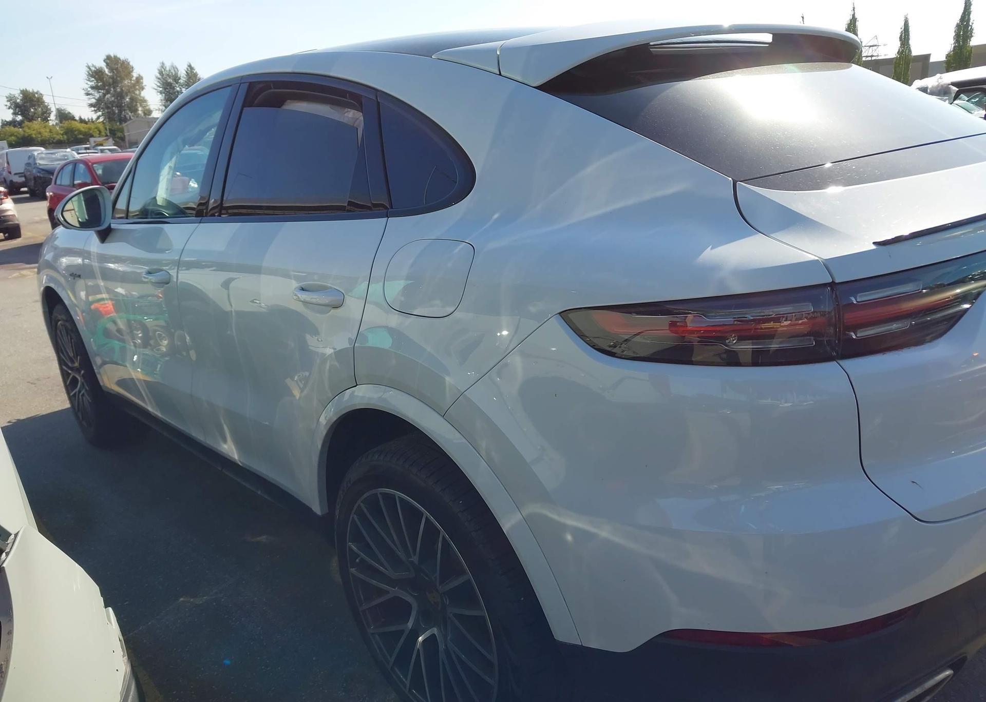 2023 PORSCHE CAYENNE E HYBRID COUPE