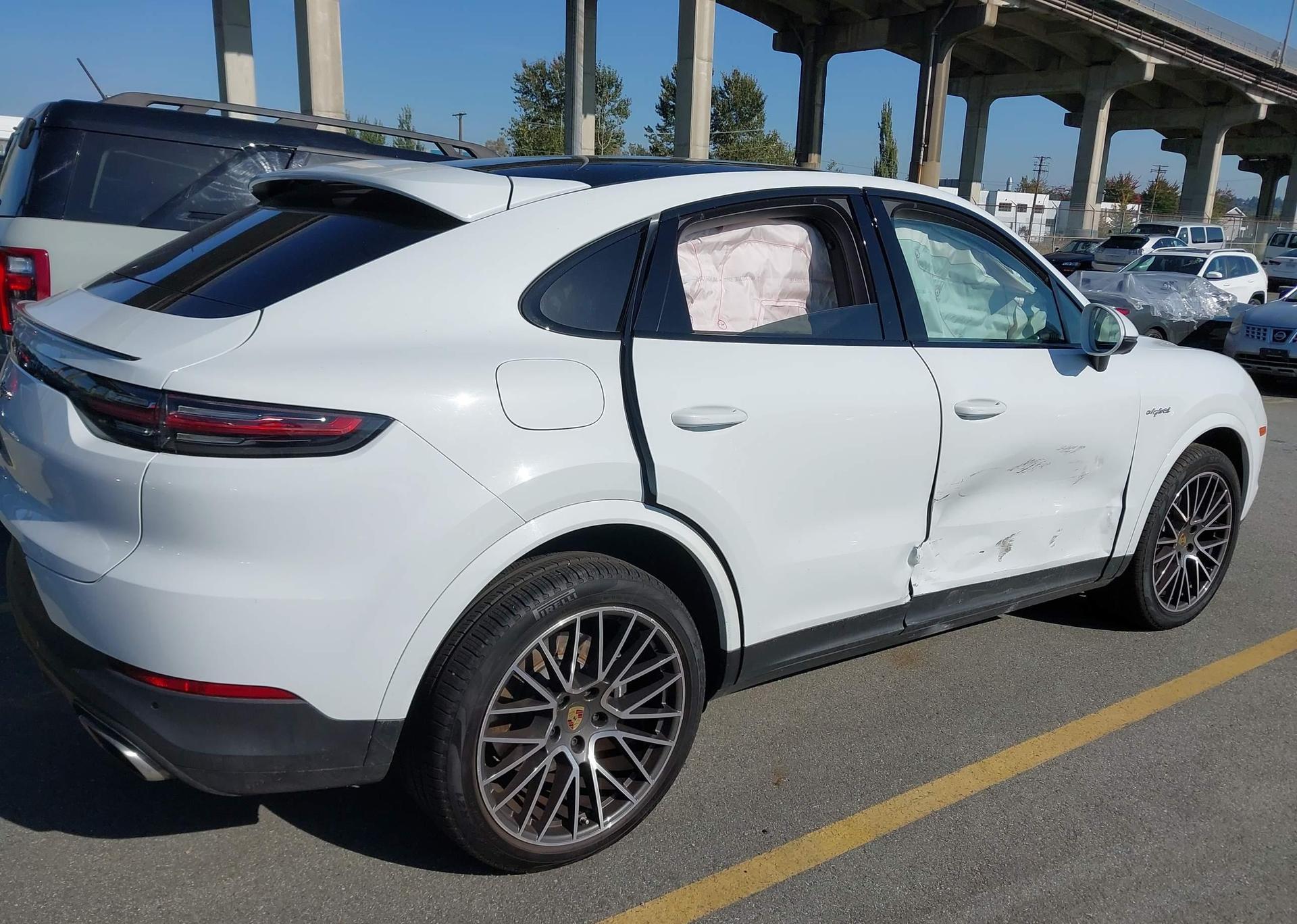 2023 PORSCHE CAYENNE E HYBRID COUPE