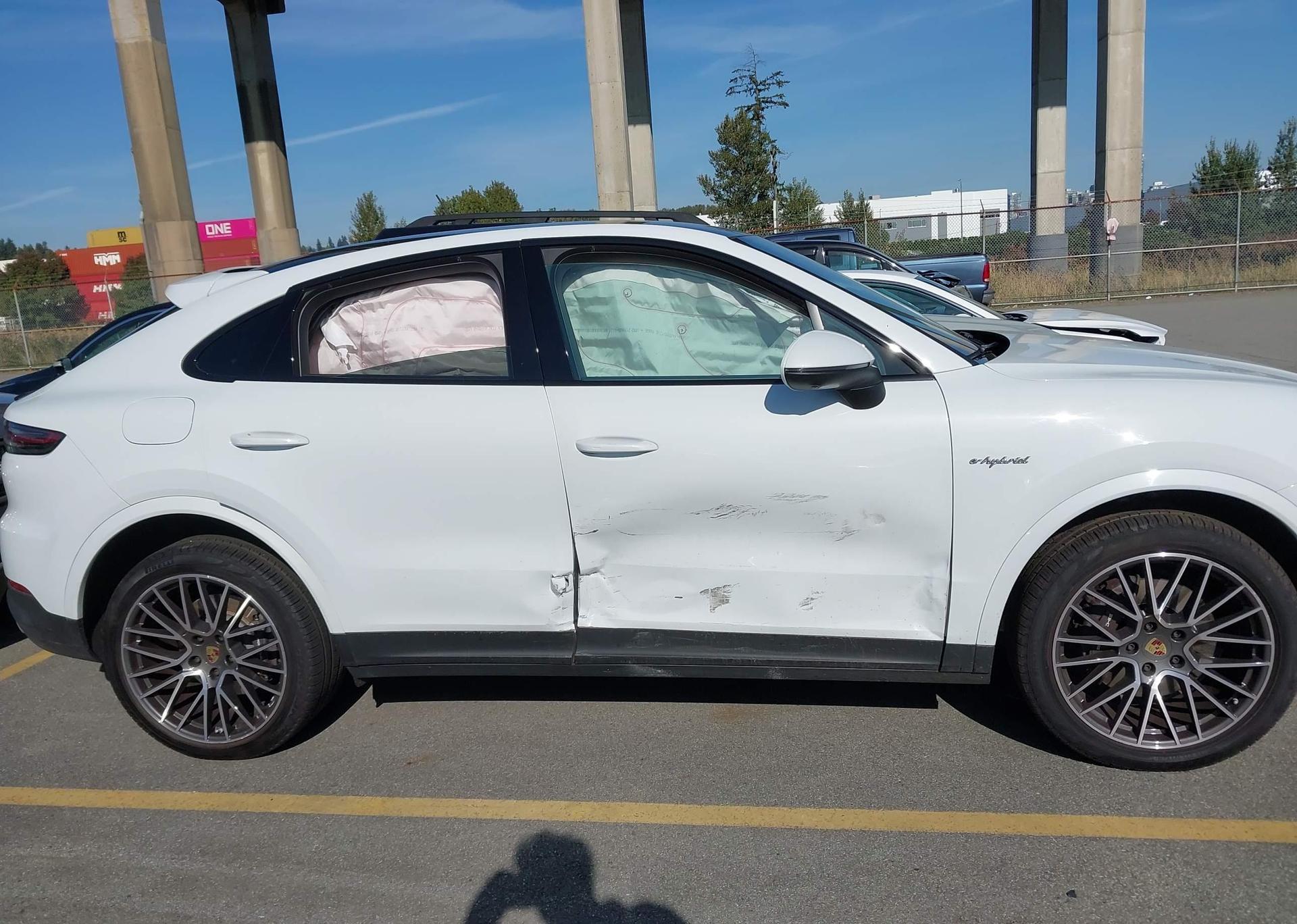 2023 PORSCHE CAYENNE E HYBRID COUPE