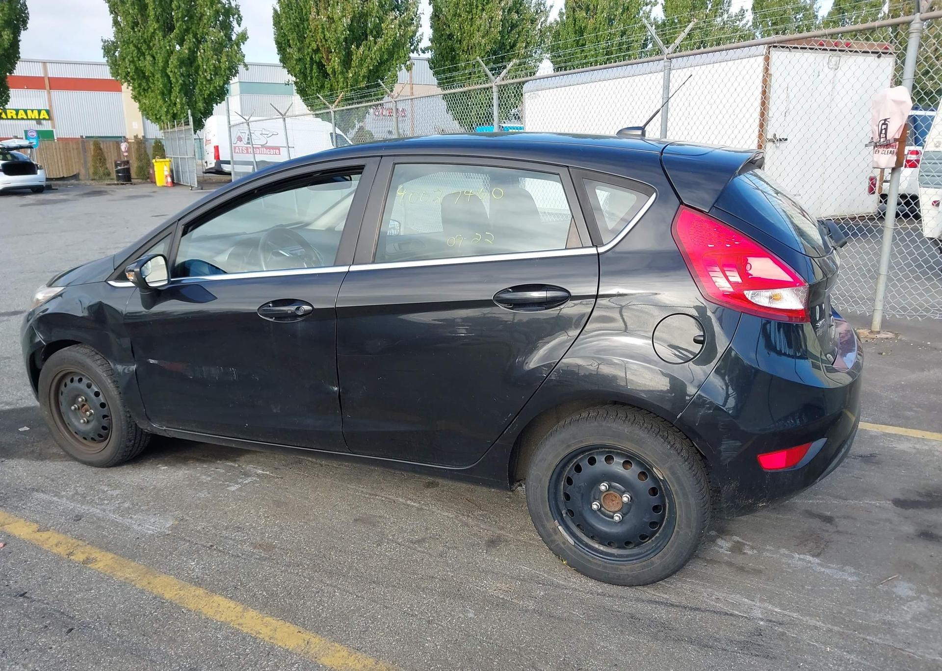 2011 FORD FIESTA SES