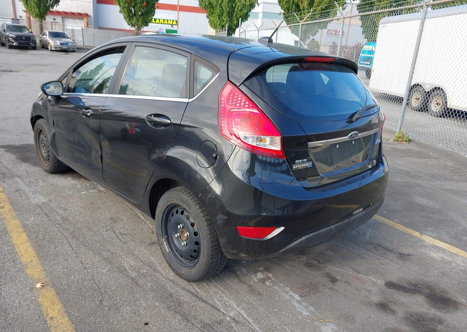 2011 FORD FIESTA SES