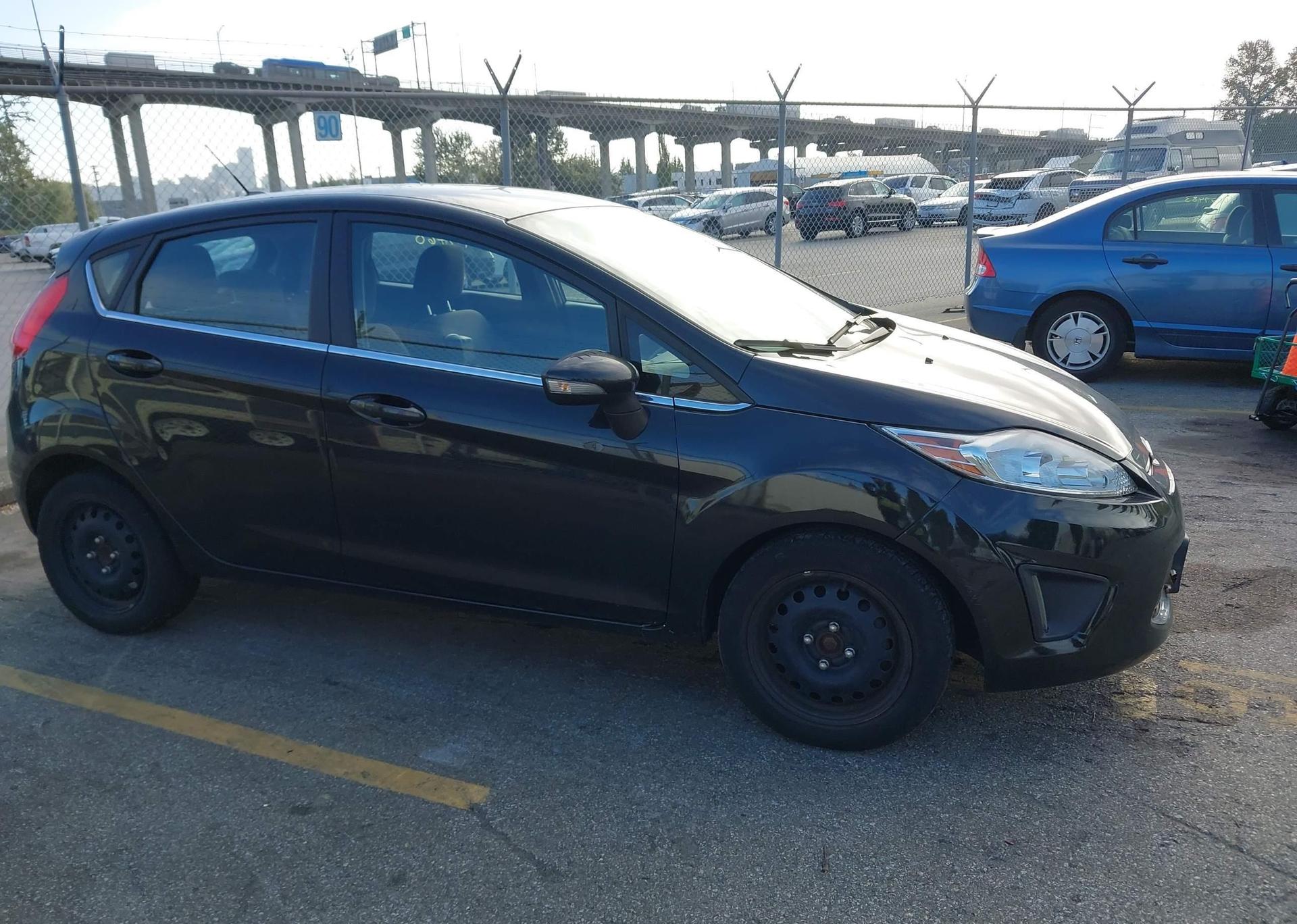 2011 FORD FIESTA SES
