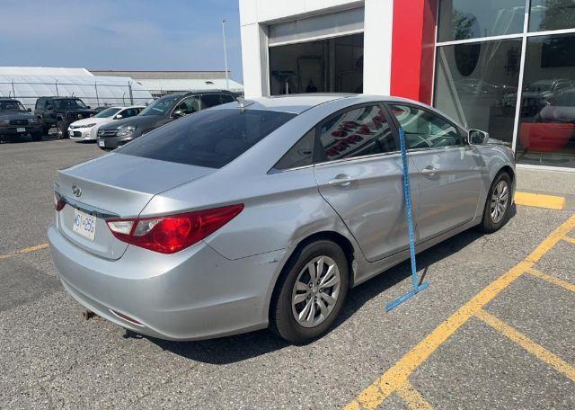 2011 HYUNDAI SONATA GLS